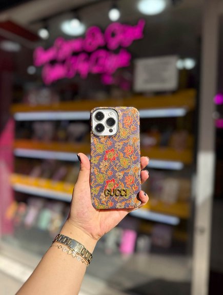 Gucci Çiçek Desenli Pastel Renkli Özgün Tasarım Kılıf 2